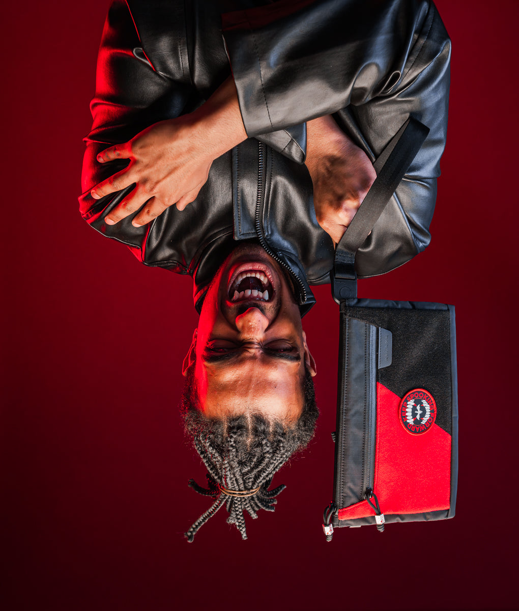 Zip Pouch Max V2 – Vampire Edition
