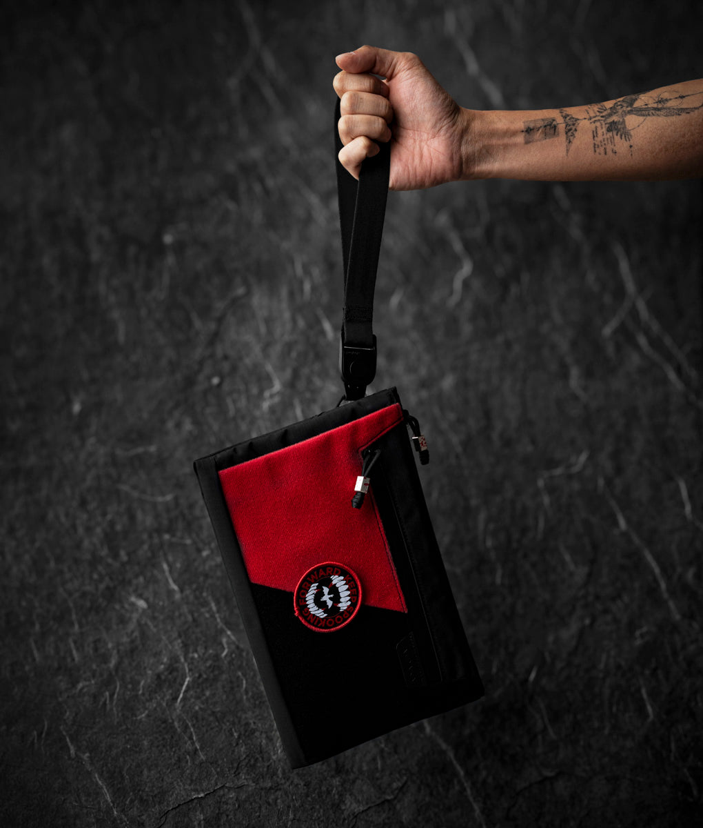 Zip Pouch Max V2 – Vampire Edition