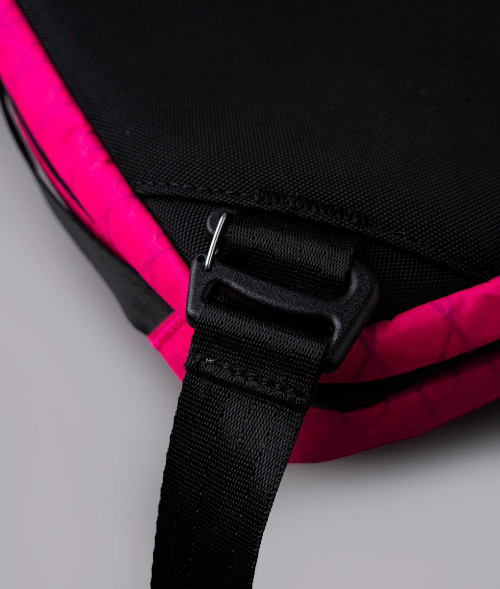 【美品】ALPAKA Elements Tech Case Max+ストラップ Elements Tech Case