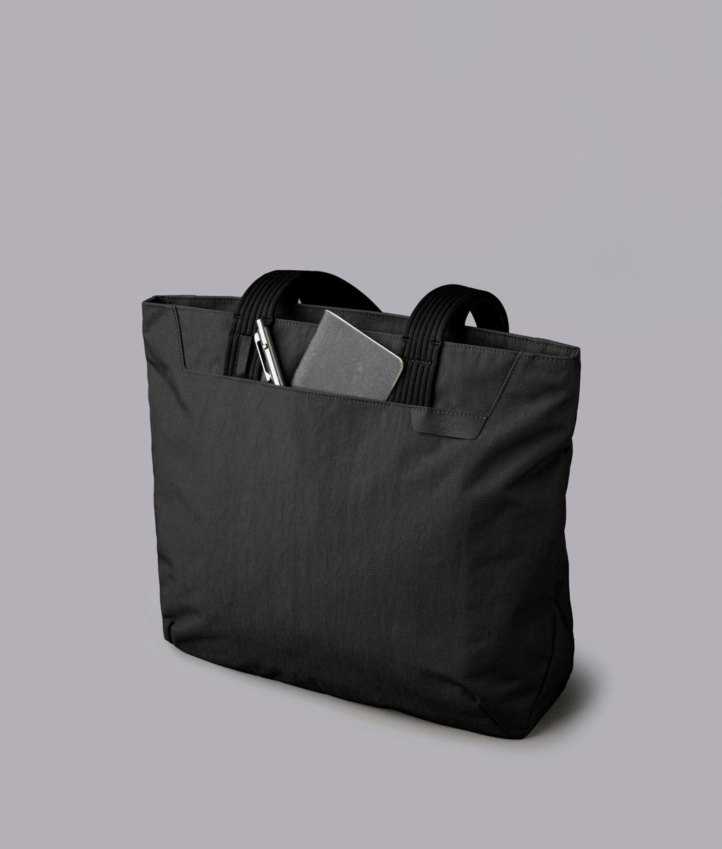 Flight Tote (M)
