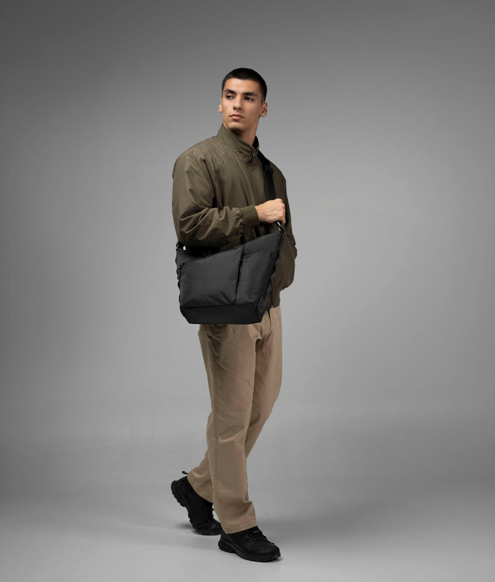 Flow Satchel (10L)