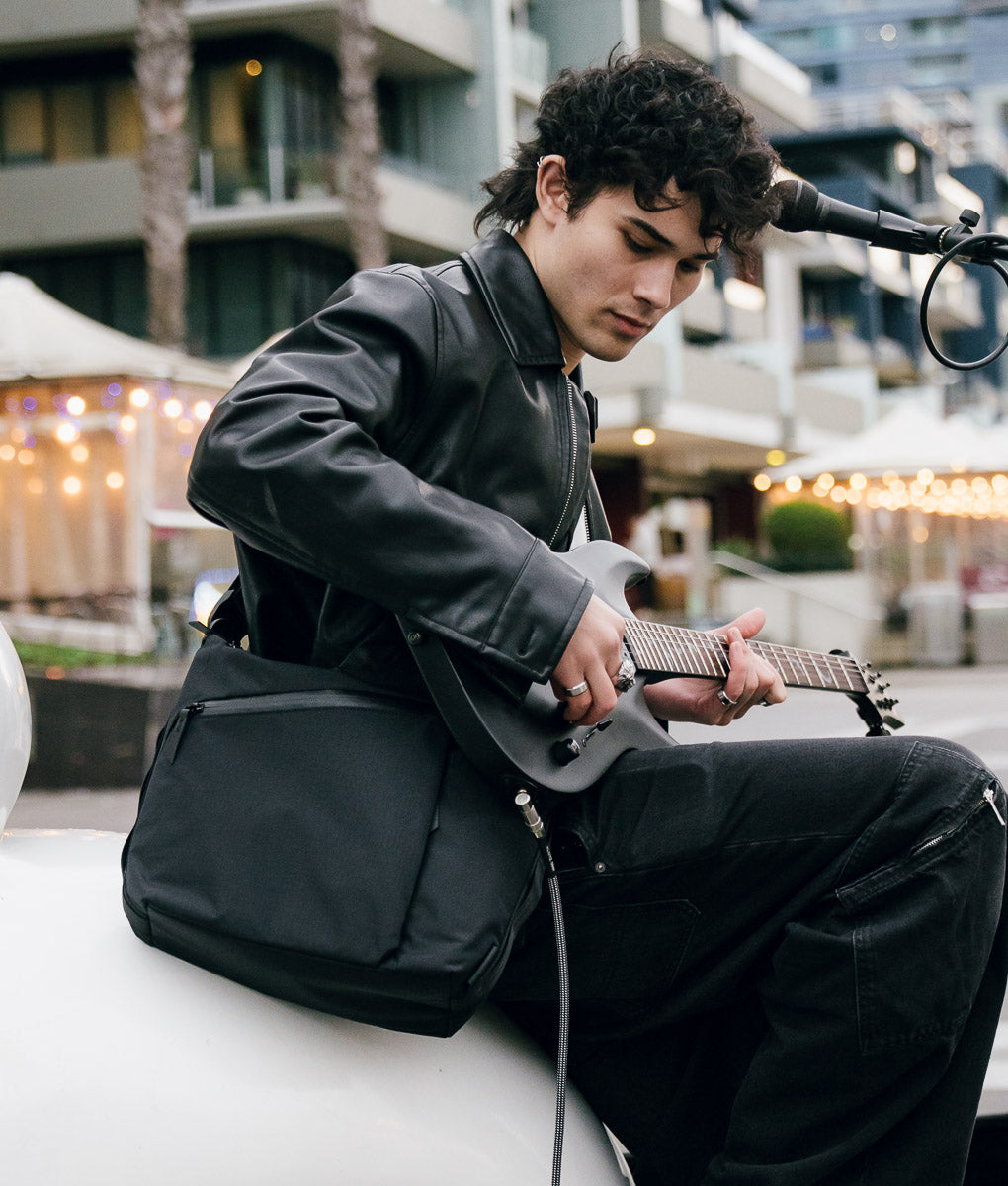 Flow Satchel (10L)
