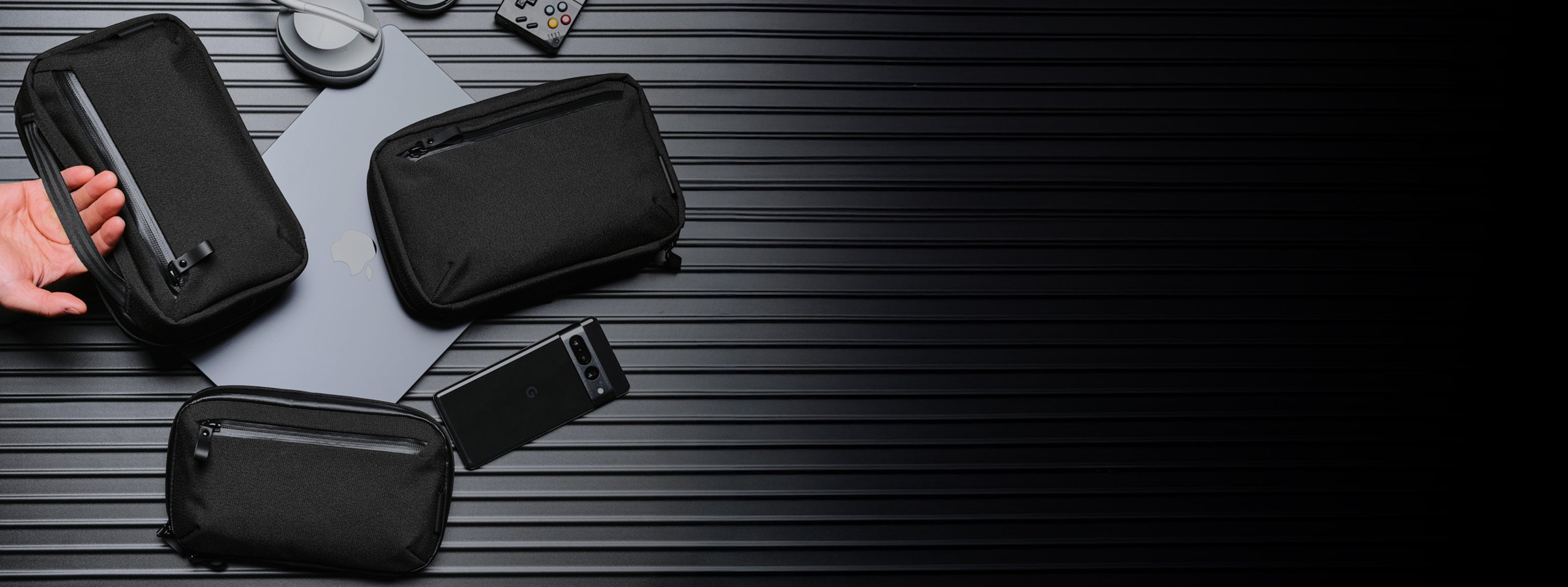【美品】ALPAKA（アルパカ）ELEMENTS TECHCASE ポーチ ELEMENTS TECH CASE MINI | SLING & SHOULDER | 【公式】ALPAKA (アルパカ)