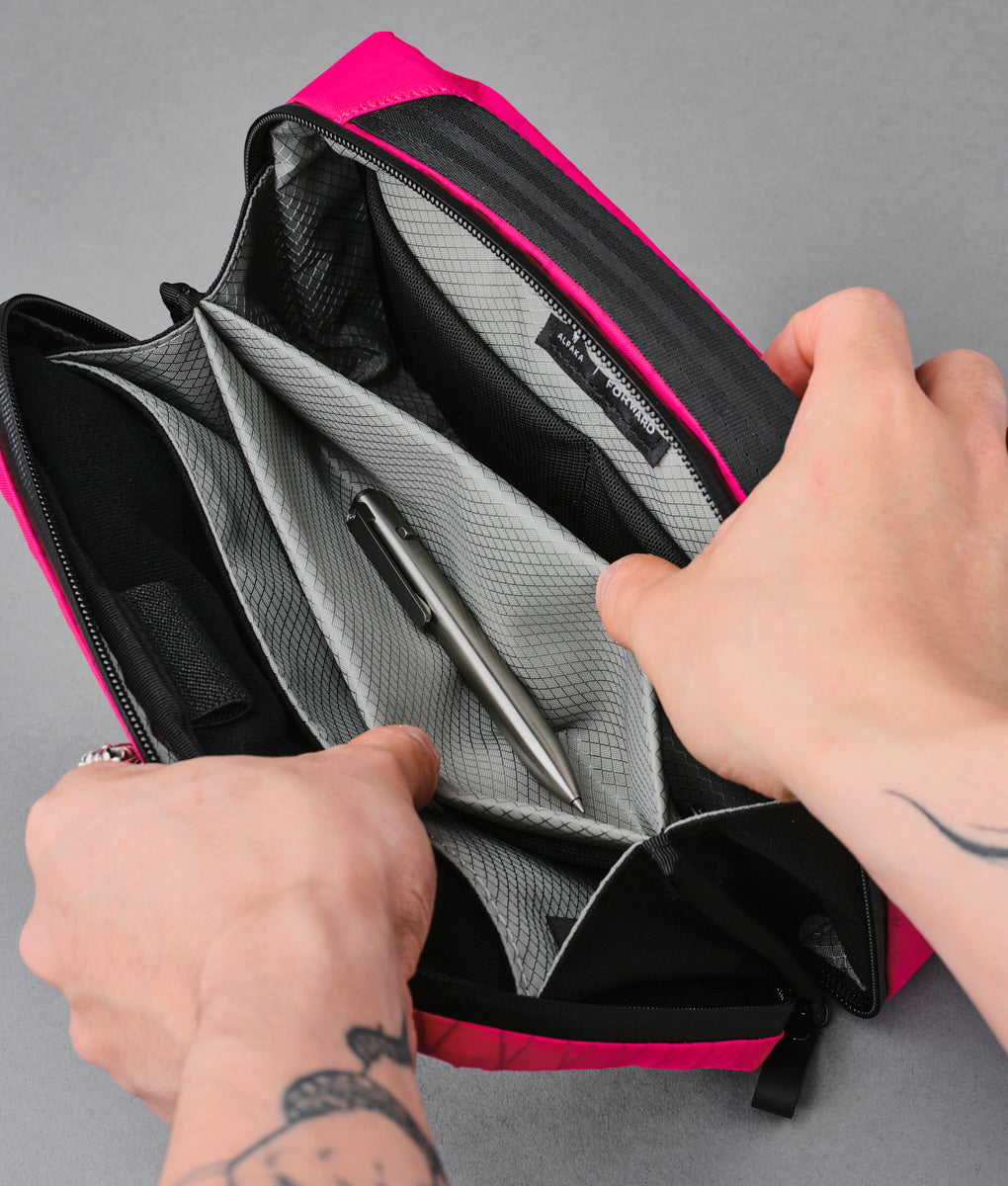 バッグ ALPAKA ELEMENTS TECH CASE ALPAKA Elements Tech Case Max Review | Pack Hacker