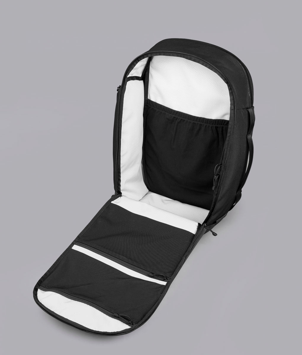  Runs BACK PACKER 8.0 #3−4 Traverse Backpack (38L)