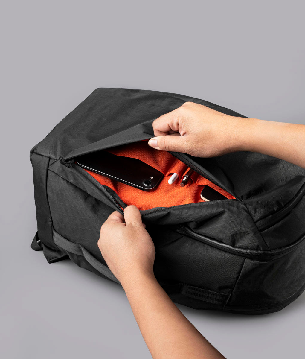 ALPAKA ／ TRAVERSE BACKPACK（Black） Traverse Backpack (30L)