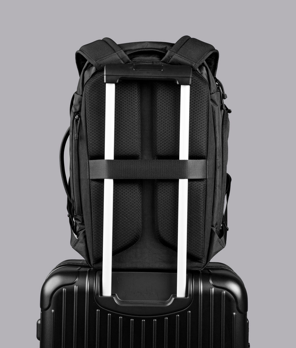 ALPAKA ／ TRAVERSE BACKPACK（Black） Traverse Backpack (30L)