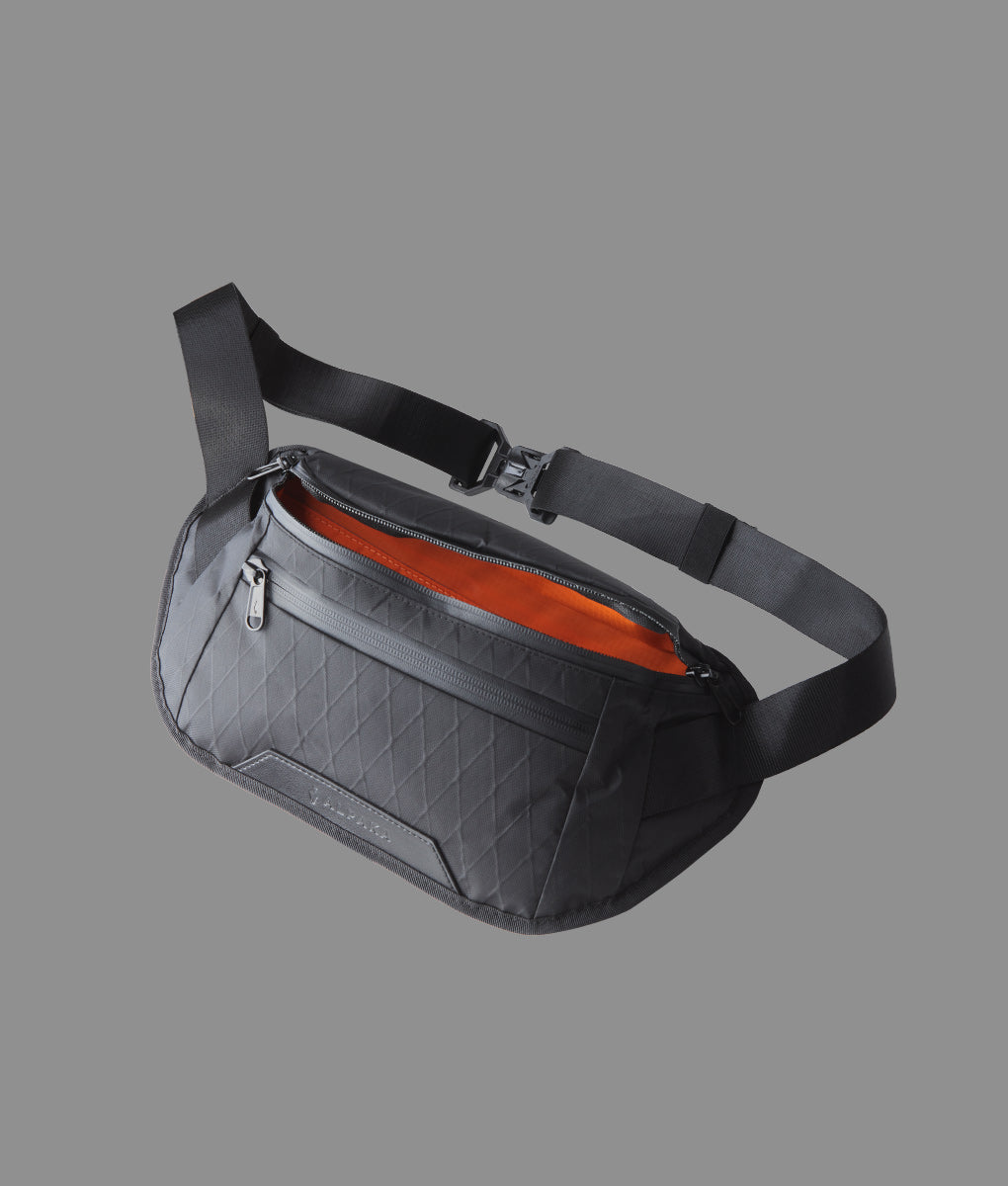 Bravo Sling Mini Black X-Pac VX21 - Limited Edition - RE:CARRY